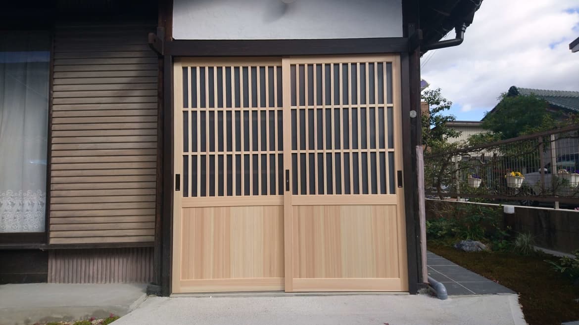 木製玄関新調 | 木製玄関の新調なら建具修理の窓口大府市
